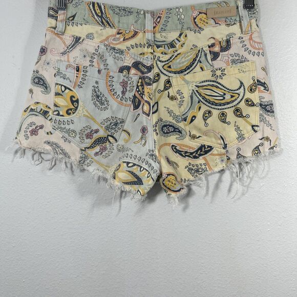 BLANKNYC Denim Shorts Womens 27 The Barrow Paisley Cut Off High Rise Frayed‎ Hem - Picture 2 of 6